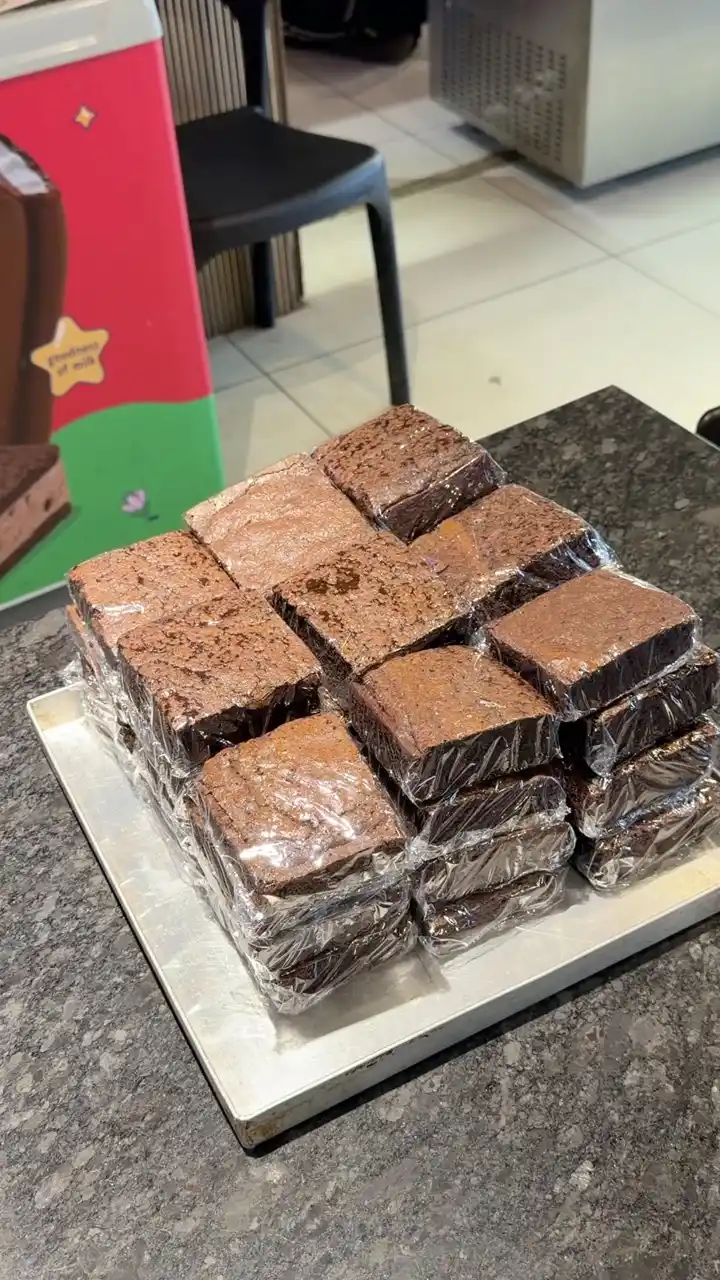 Custom Cakes